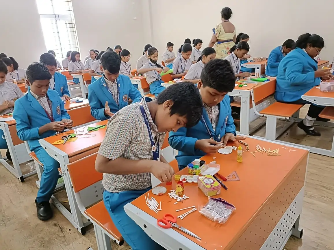 Students mentoring and leadership program